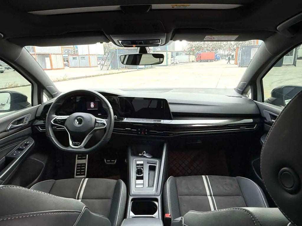 2023 Volkswagen Golf 8 R-Line 1.4T 280TSI White Exterior Automatic Transmission for Export